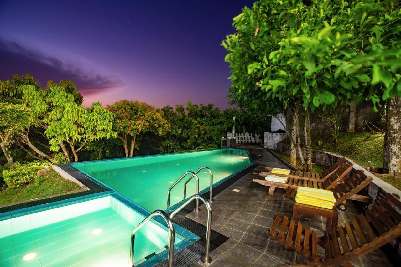 The Kandyan Villa ภายนอก รูปภาพ
