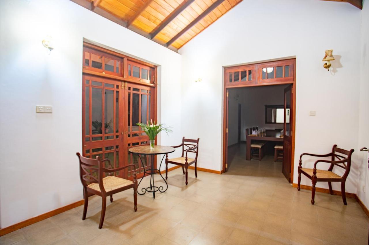 The Kandyan Villa ภายนอก รูปภาพ