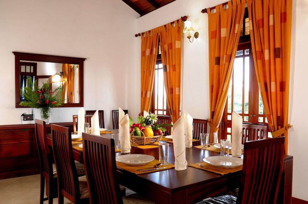 The Kandyan Villa ภายนอก รูปภาพ